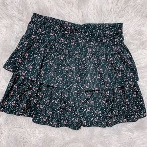 NWT Chelsea & Violet Floral Ruffle Mini Skirt